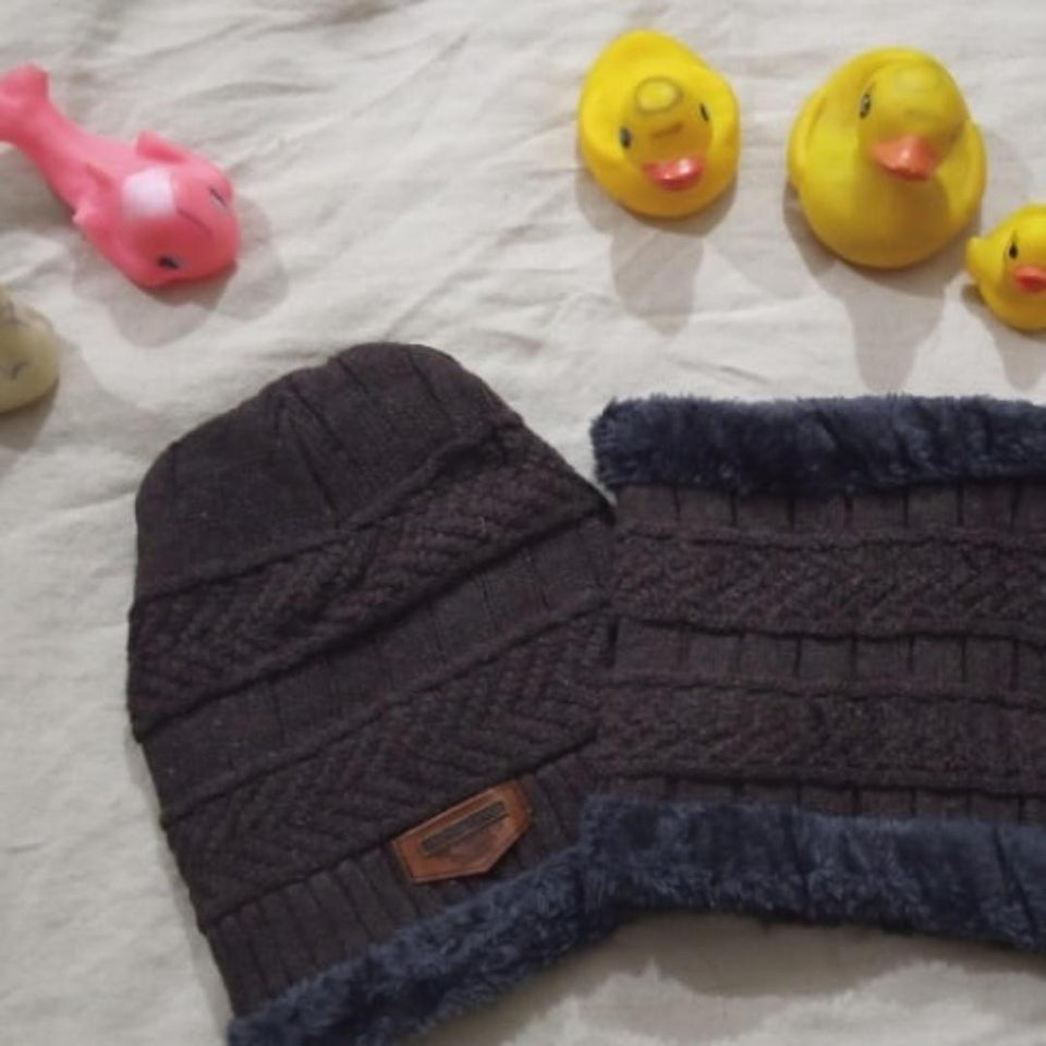 Cozy wool Beanie and Neck Warmer Set 2 pcs